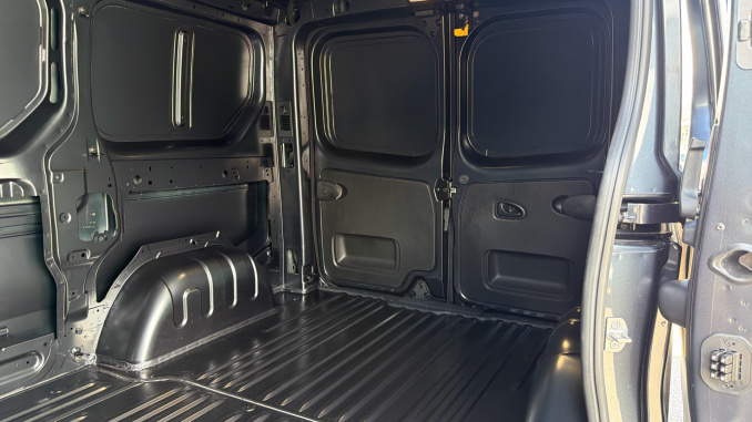 Renault Trafic Swb Diesel SL30 Blue dCi 170 Graphite Edition Van EAG9 - Image 14
